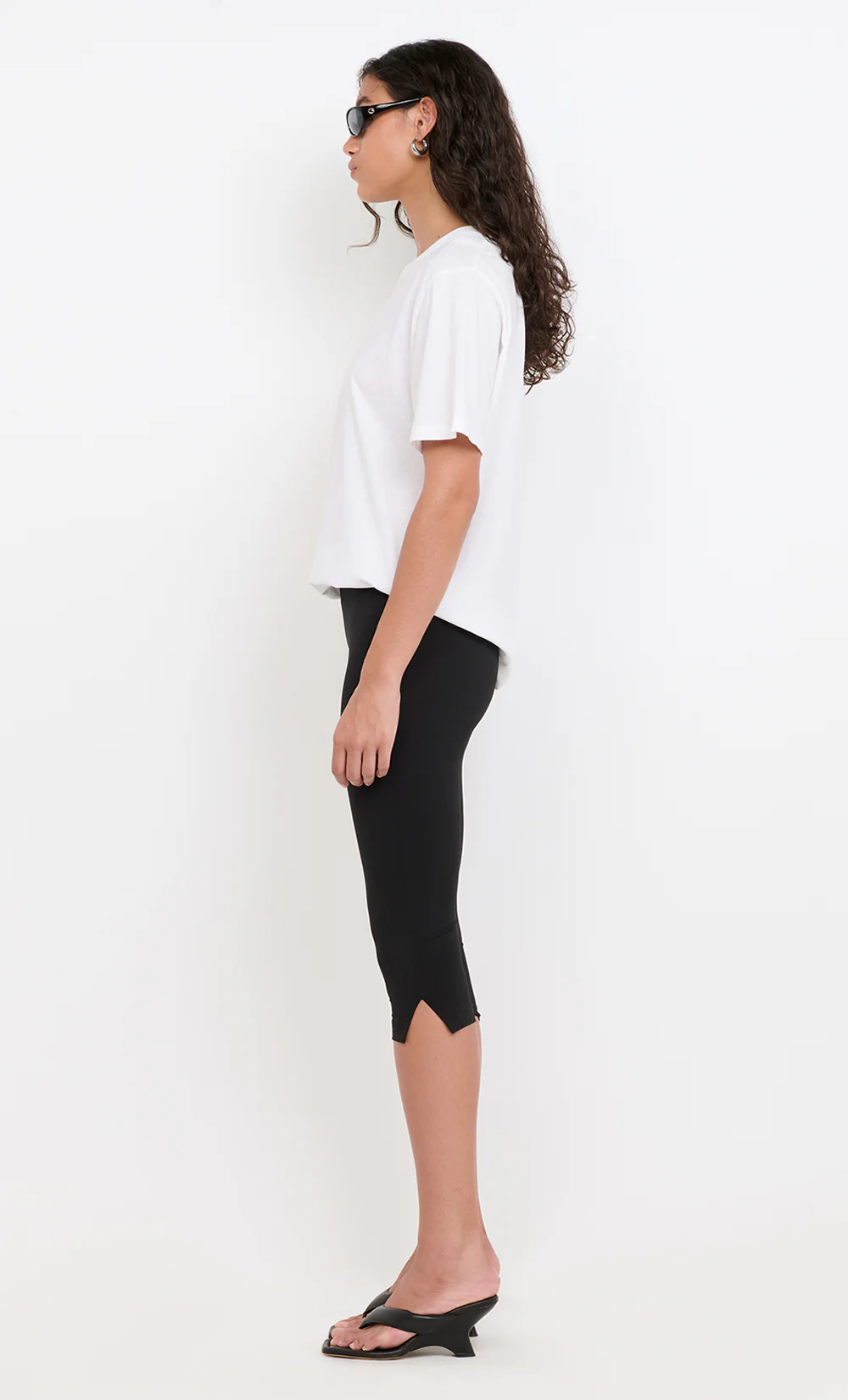 AUDREY CAPRI PANT - BLACK - Image 3