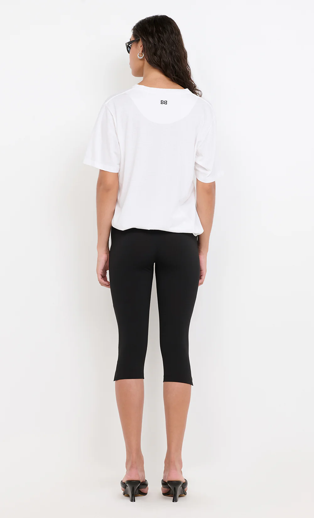 AUDREY CAPRI PANT - BLACK - Image 4