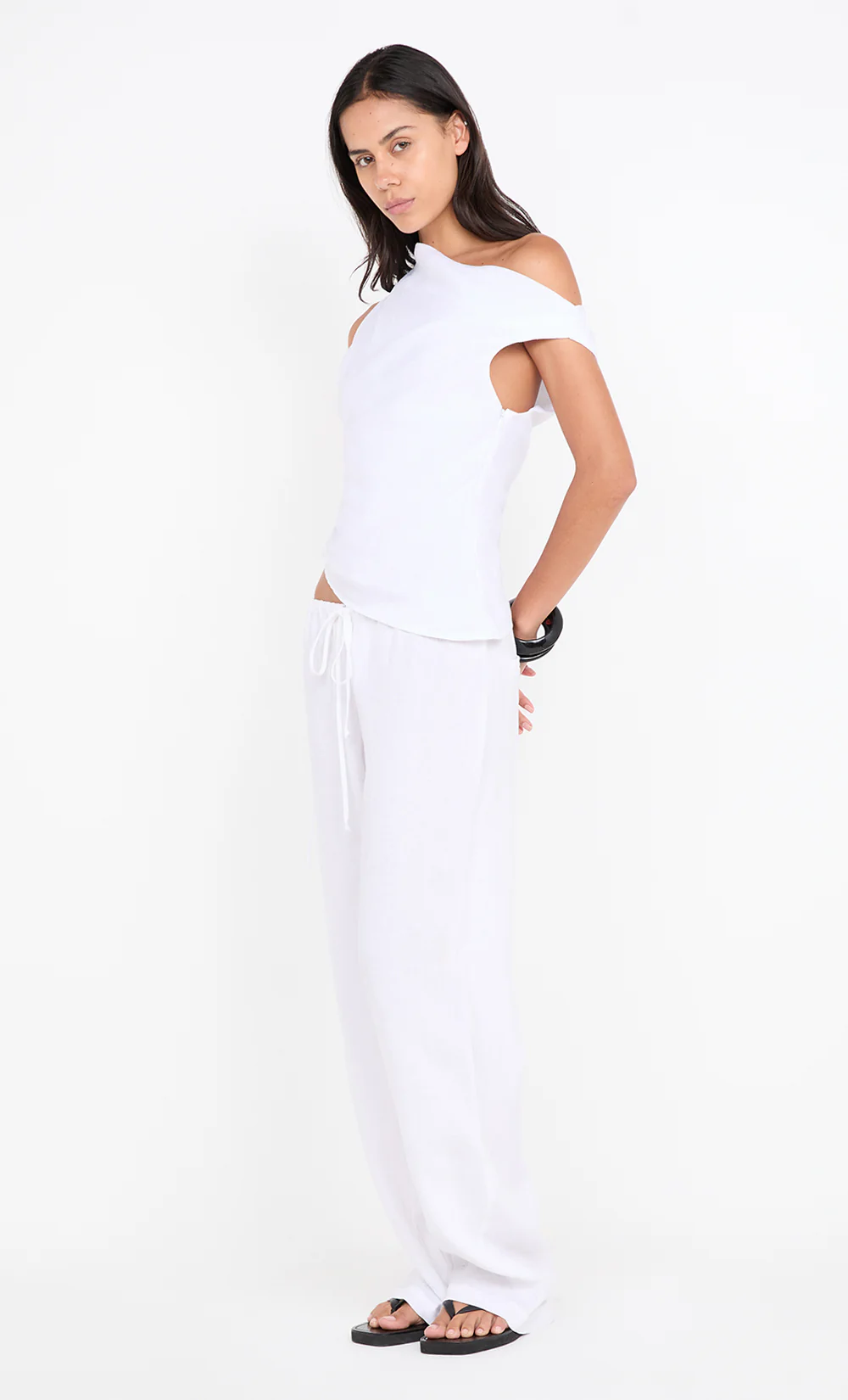 ELYCE ASYM TOP - WHITE - Image 6