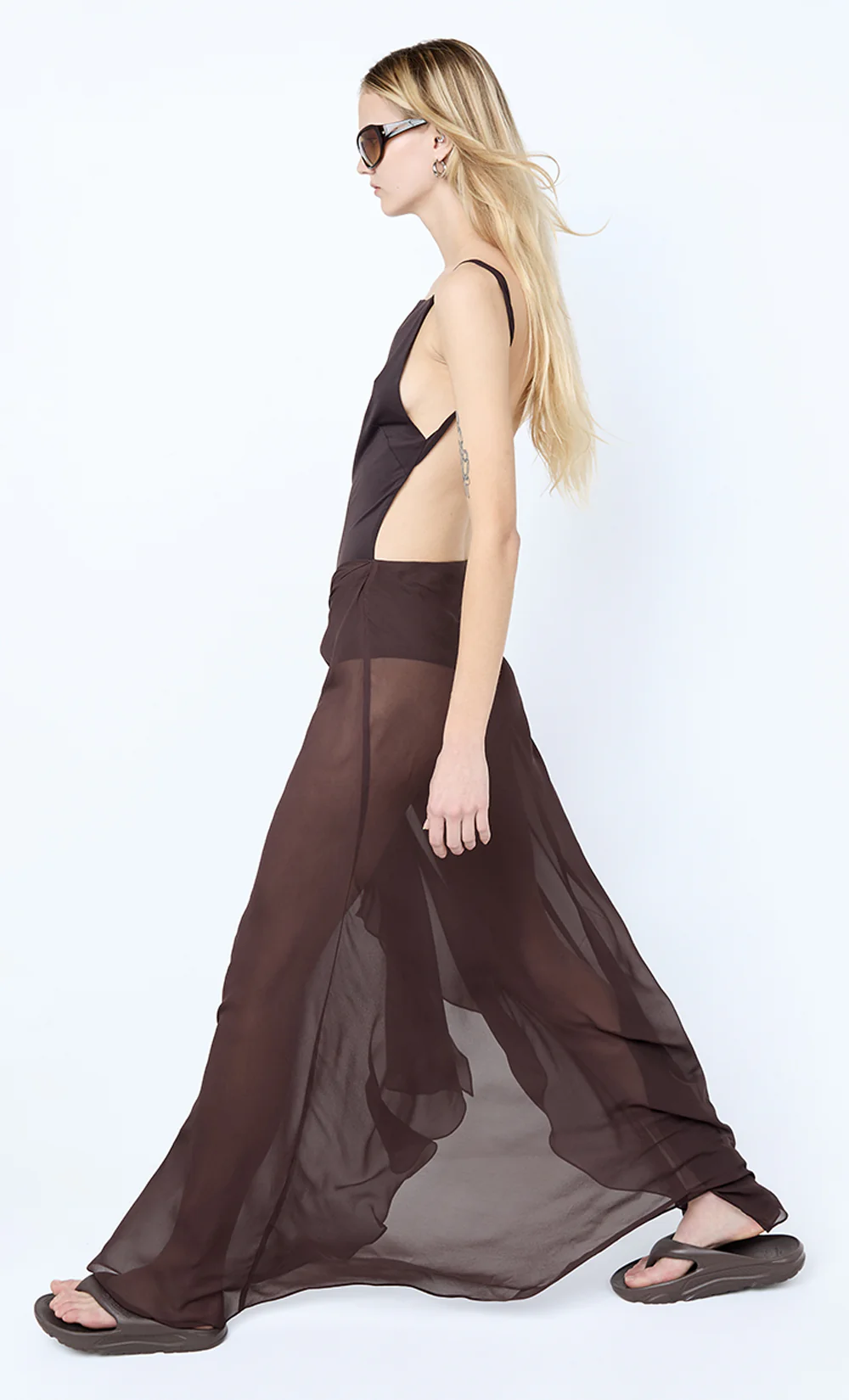 SOLENNE BACKLESS MAXI DRESS - DARK CHOCOLATE - Image 5