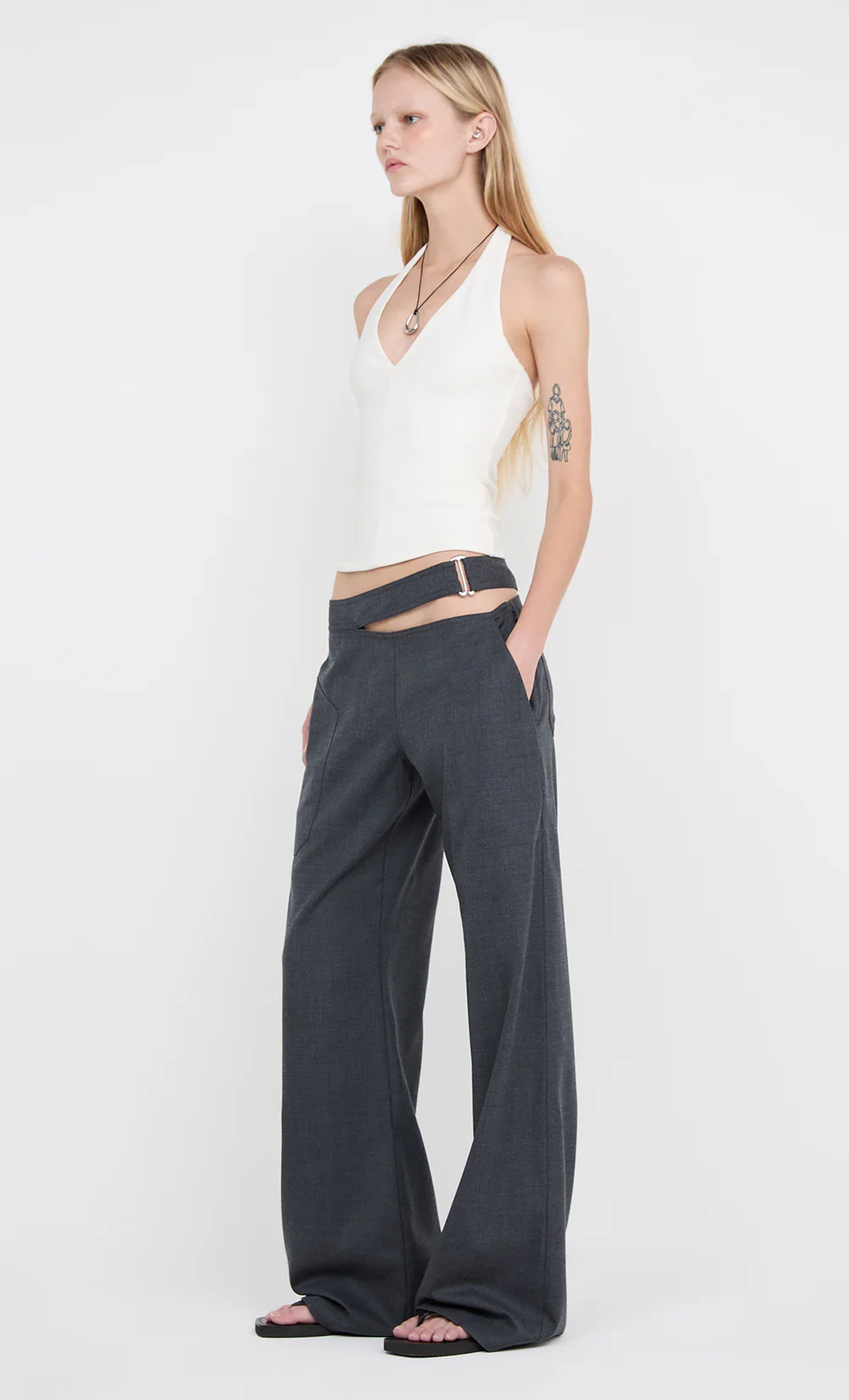 TOMMI TAILORED PANT - CHARCOAL - Image 4